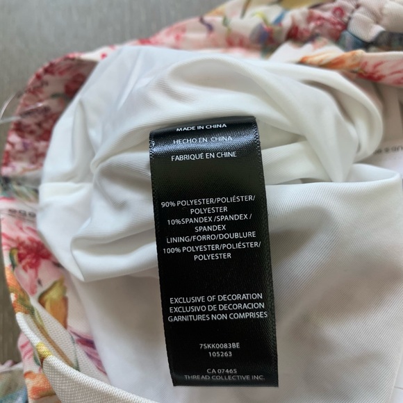 Bebe Printed 4-way stretch mesh ruched skirt - Picture 8 of 9